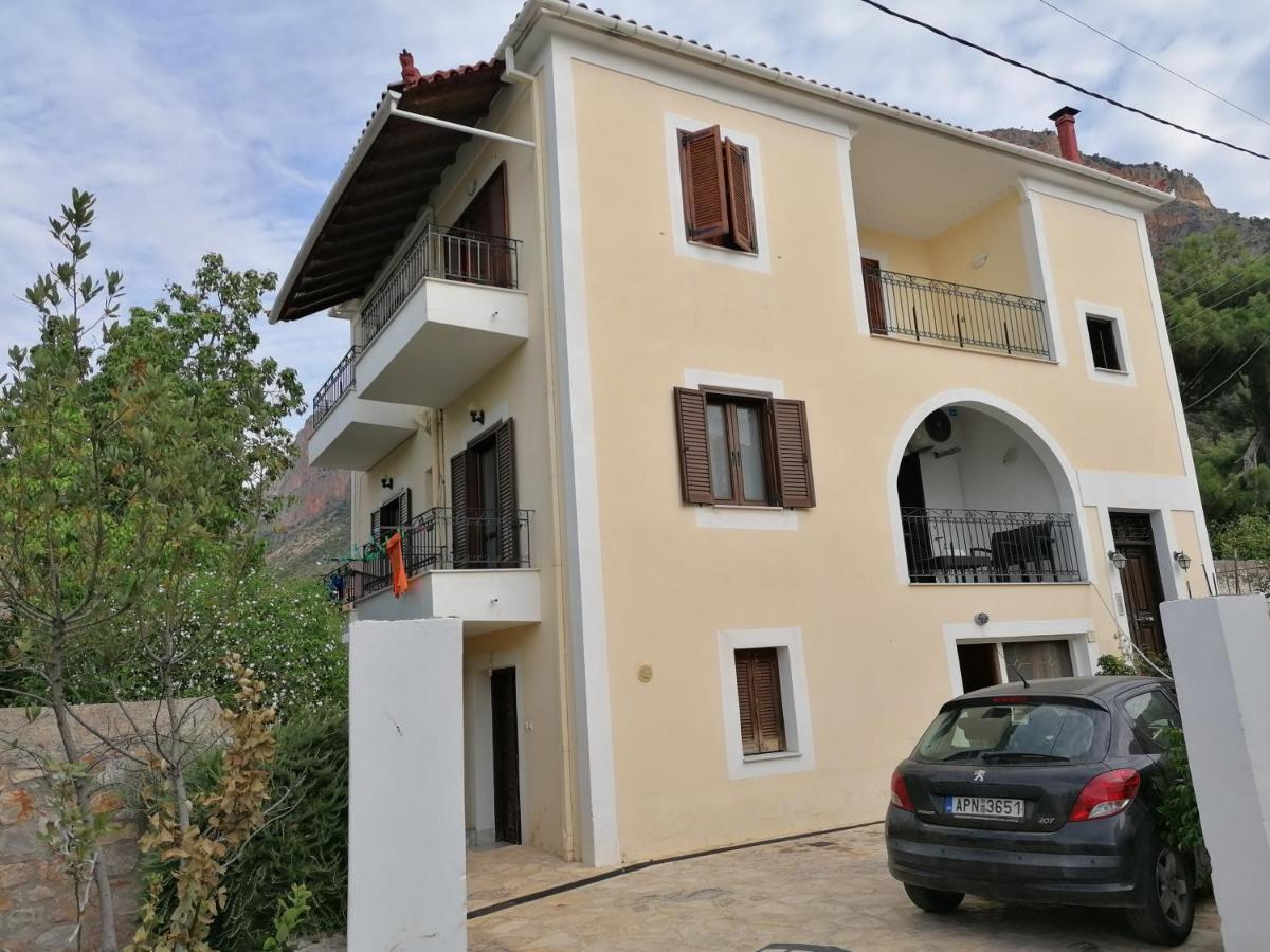 Apartment Theodoros Leonidio Exterior photo
